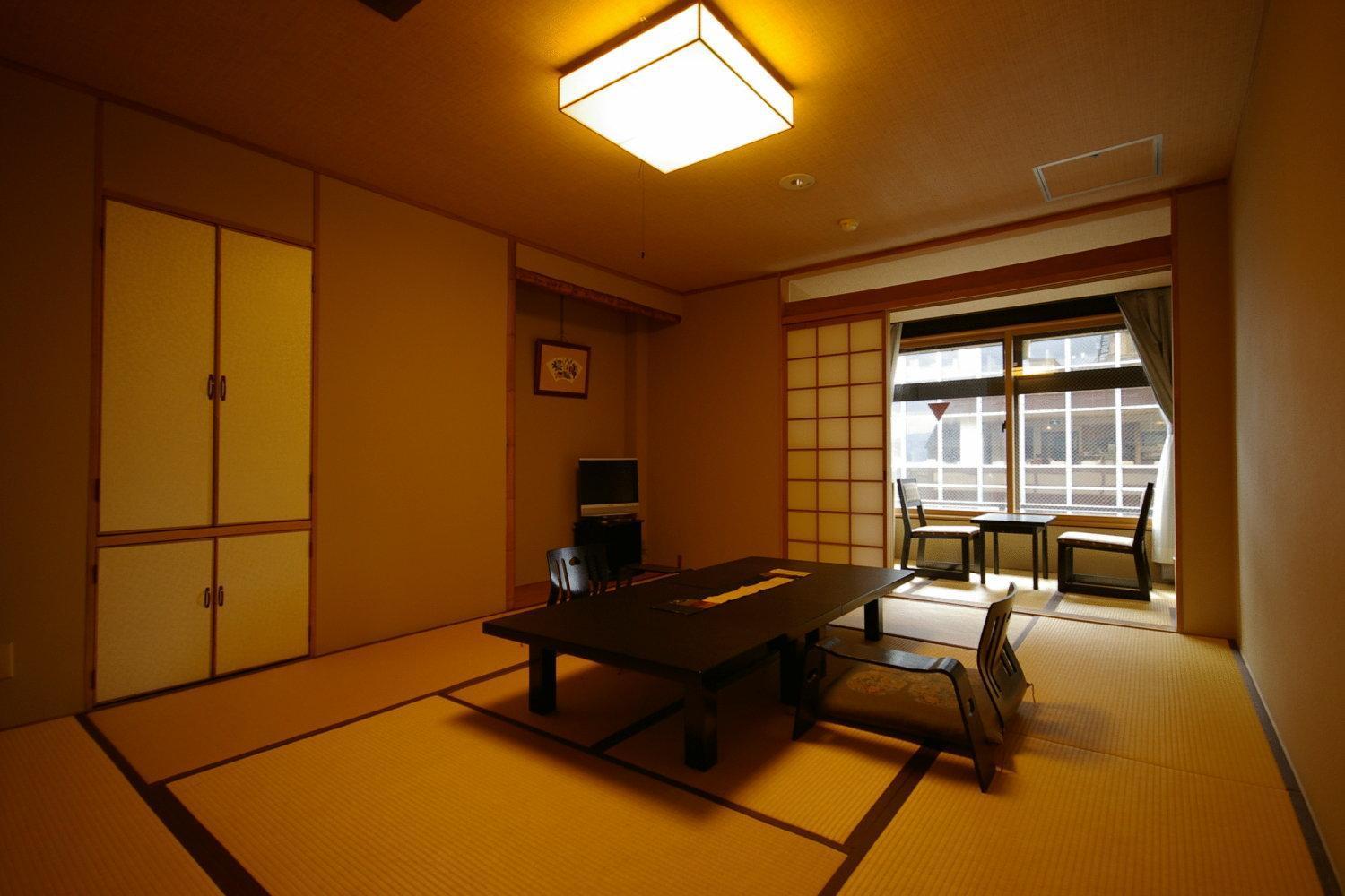 Kamogawakan, Kyoto